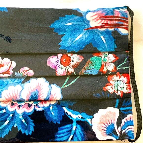 JOHNNY WAS Face Mask Designer Floral Cotton Face Mask - Picture 3 of 7